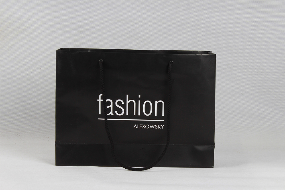 FASHION時(shí)尚禮品牛皮紙袋定制 FASHION時(shí)尚禮品牛皮紙袋定制