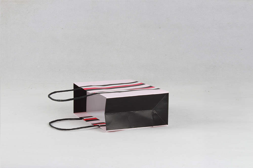 時尚彩條化妝品白卡紙袋定制 時尚彩條化妝品白卡紙袋定制