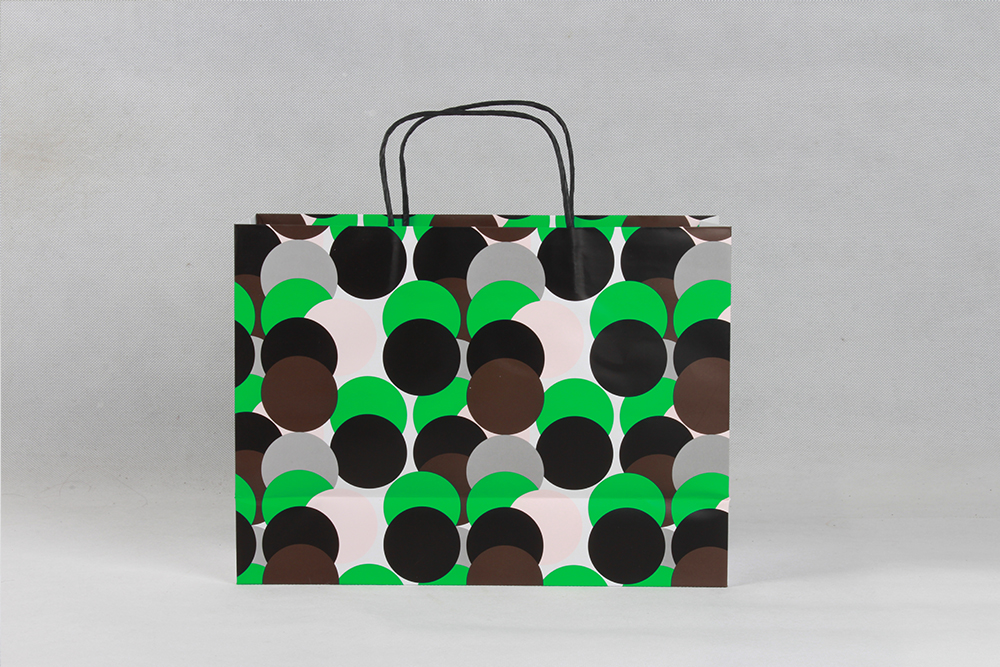 時(shí)尚圓點(diǎn)化妝品白卡紙袋定制 時(shí)尚圓點(diǎn)化妝品白卡紙袋定制