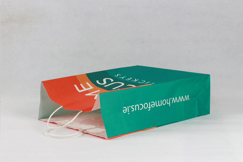 HOMEFOCUE時(shí)尚服裝牛皮紙袋定制 HOMEFOCUE時(shí)尚服裝牛皮紙袋定制