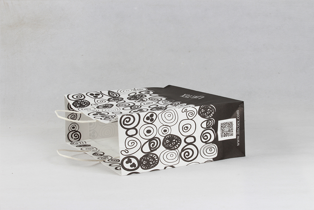 黑色創(chuàng)意型牛皮紙袋 LINCTEX 黑色創(chuàng)意型牛皮紙袋 LINCTEX