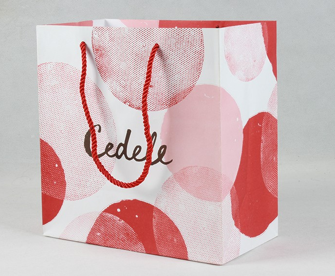 服裝紙袋為什么需要定做？