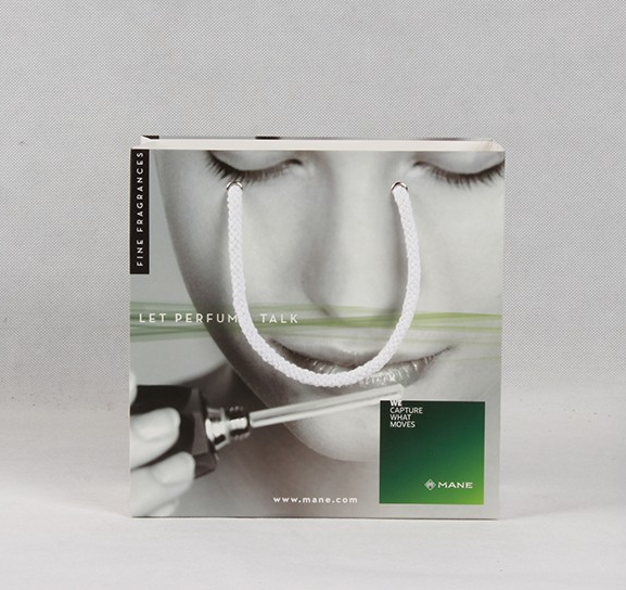 禮品紙袋設計定制,對于禮品贈送有什么好處? 禮品紙袋設計定制,對于禮品贈送有什么好處?